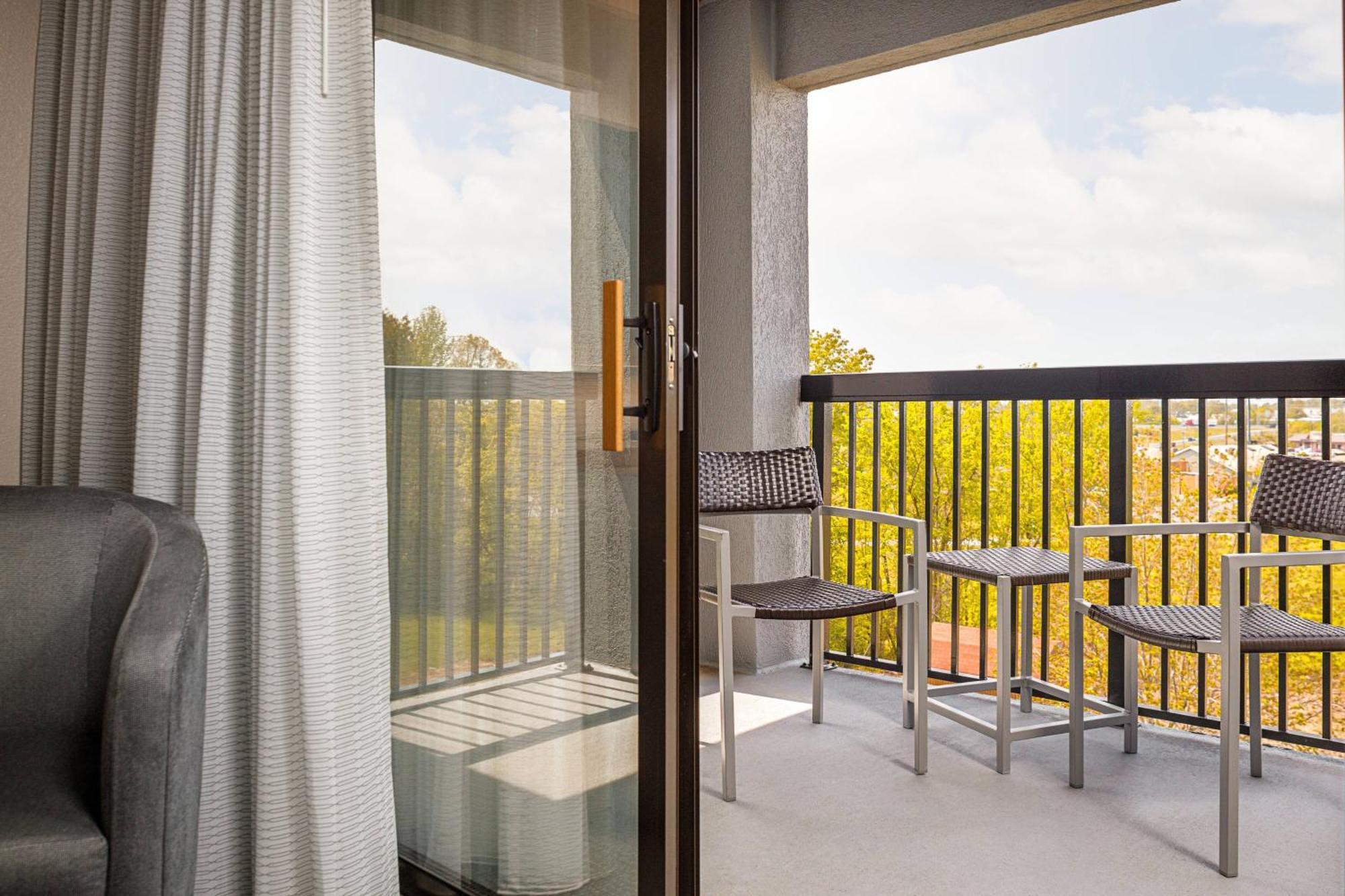 Courtyard Paducah West Hotel Bagian luar foto