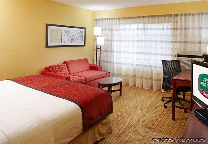 Courtyard Paducah West Hotel Ruang foto