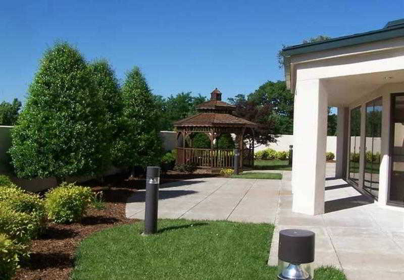 Courtyard Paducah West Hotel Bagian luar foto
